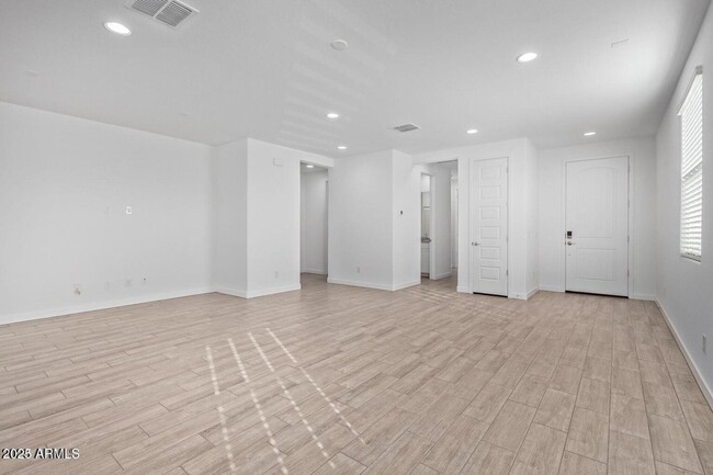 Building Photo - 32514 N 20th Gln