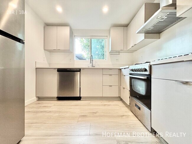 Foto del edificio - 1568 Yosemite Dr