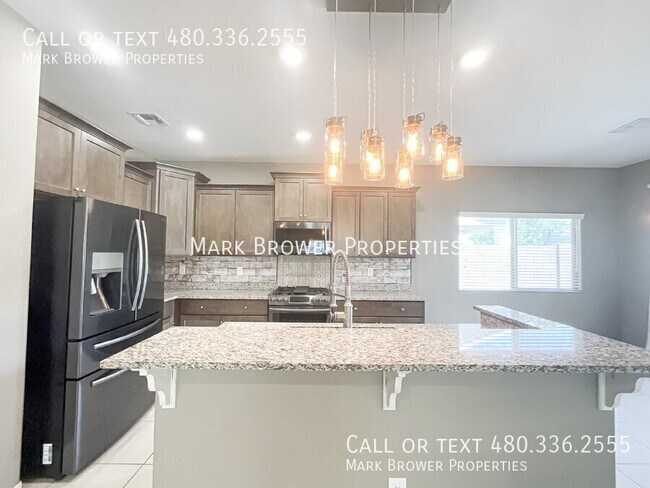 Building Photo - 679 W Mangrove Rd