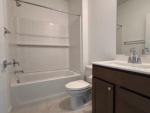 Building Photo - Newer single-story home built in 2024