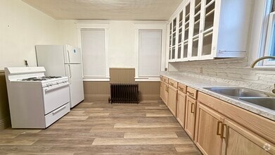 Building Photo - 250 Ideal St
