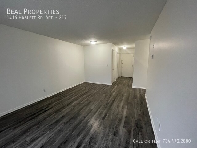 Building Photo - 1416 Haslett Rd