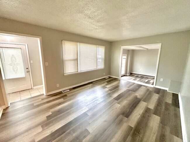 Foto del edificio - 4734 Bluehaven Dr NW