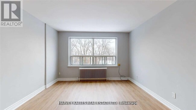 Building Photo - 2 Greentree Ct