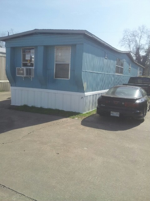 Primary Photo - 13501 Hooper Rd