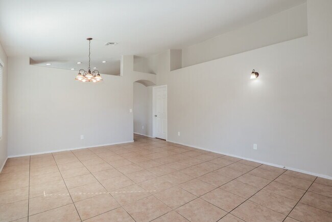Foto del edificio - 5861 W Agave Bloom Ln