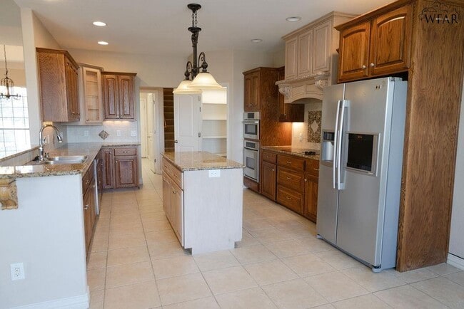 Building Photo - 4122 Candlewood Cir