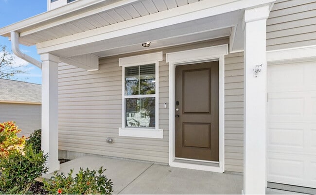 Building Photo - 28 York Ct