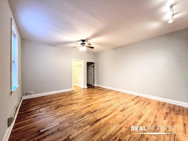 Building Photo - 0 bedroom in CHICAGO IL 60640