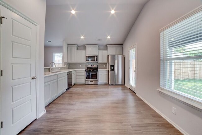 Foto del edificio - South Broken Arrow 4-Bedroom Home | Modern...
