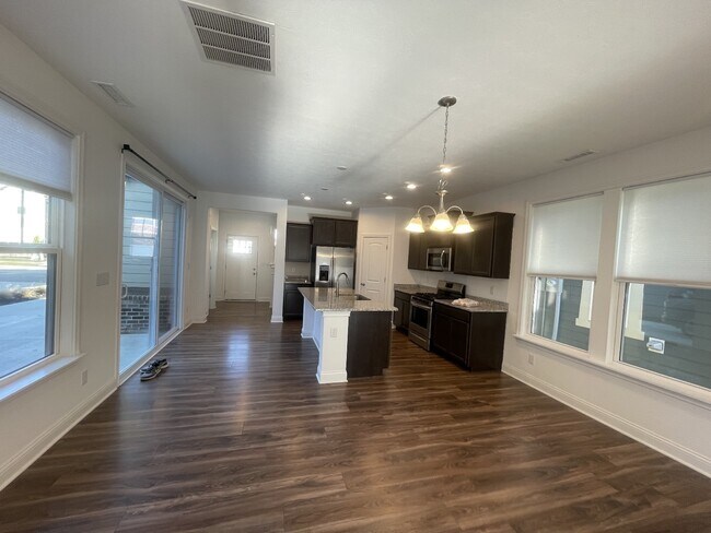 Foto del edificio - 7003 Pickett Pl