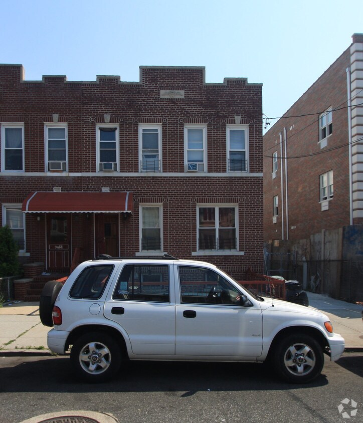 Building Photo - 2475 85th St