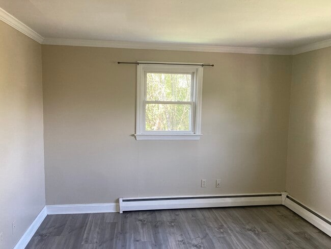 Building Photo - 152 Dalton St