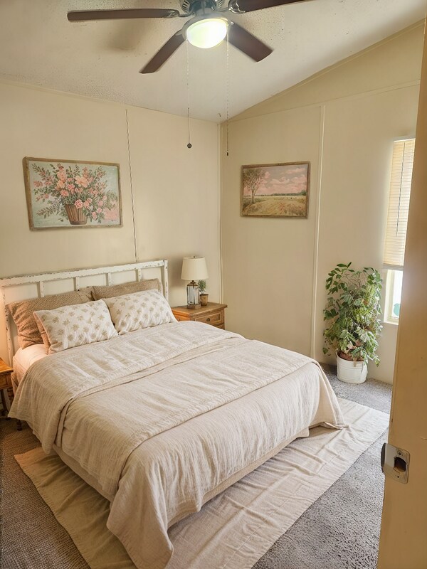 Foto del edificio - 775 Steele Rd