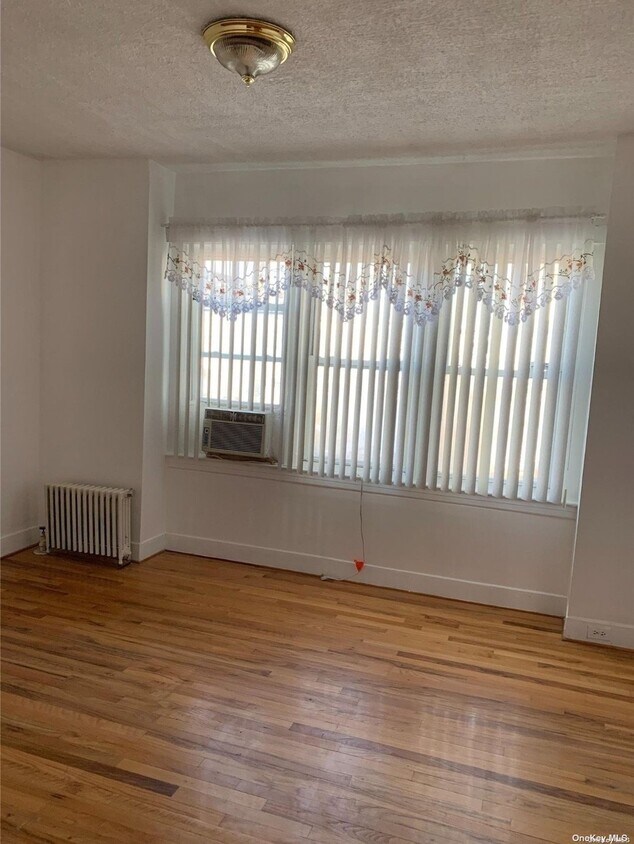 Foto del edificio - 104-46 115th St