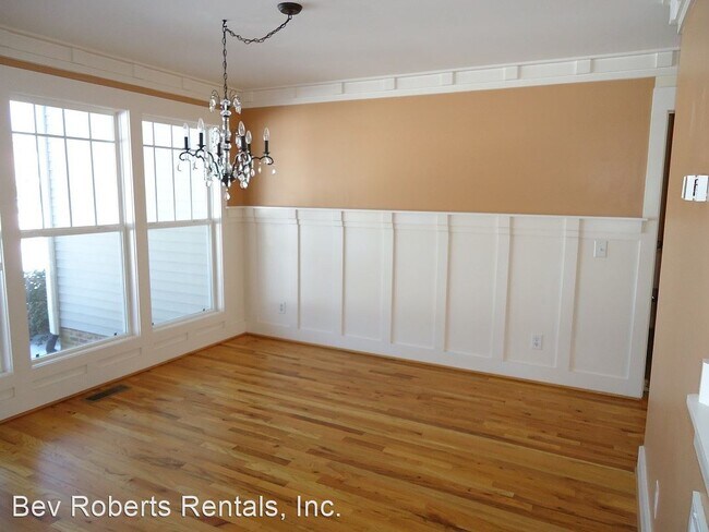 Building Photo - 3 br, 2.5 bath House - 220 Ruth Circle