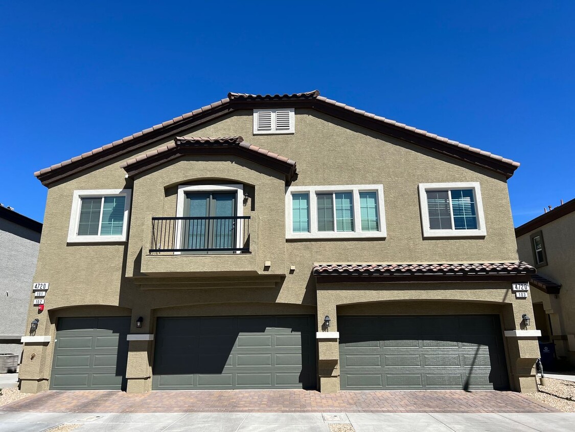 Coming Soon! Gorgeous 2 Story Townhome in... - Coming Soon!  Gorgeous 2 Story Townhome in...