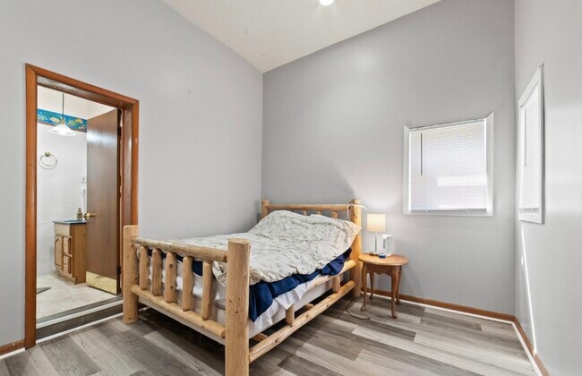 Foto del edificio - 669 Modesto St