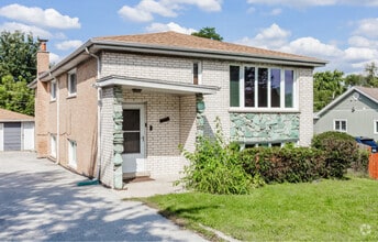 Building Photo - 7840 Cronin Ave