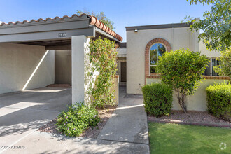 Building Photo - 2839 E Montecito Ave