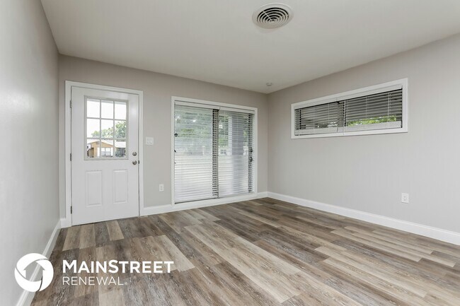 Foto del edificio - 2639 Northland Rd