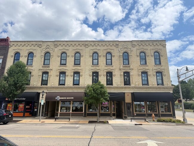 Building Photo - 33-39 S Main St