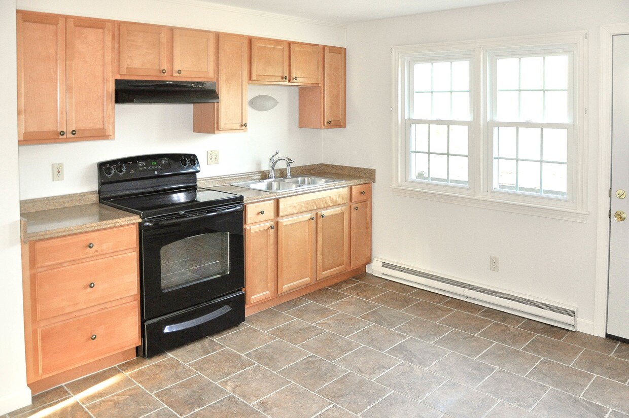 152 Main St Unit 7, Sturbridge, MA 01566 152 Main St Sturbridge, MA Apartments for Rent in