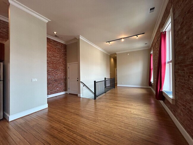 Foto del edificio - 109 West Third Ave #201