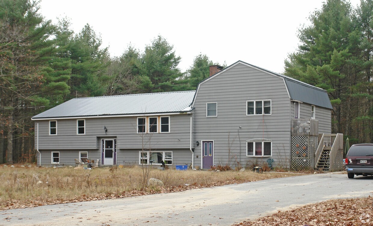 Primary Photo - 131 Buck St