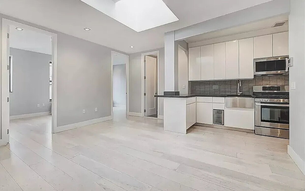 Building Photo - 161 Stanton St