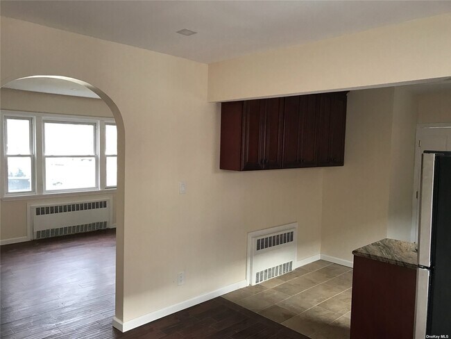 Building Photo - 245-16 81st Ave