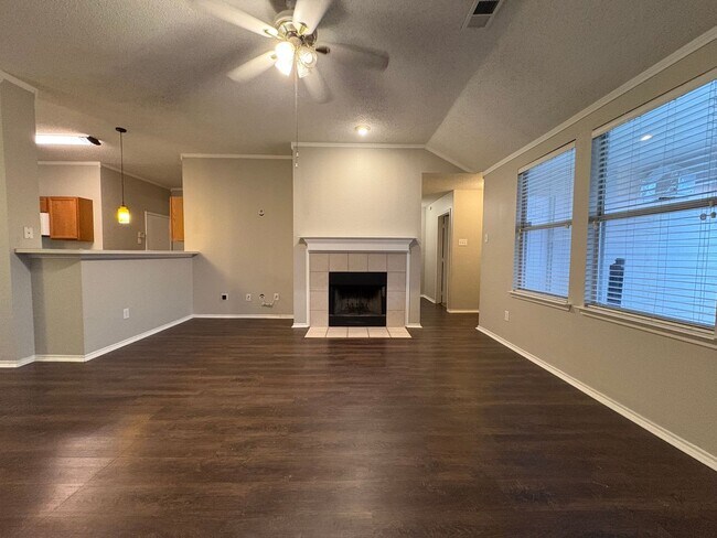 Foto del edificio - Charming NWISD 3-2-2