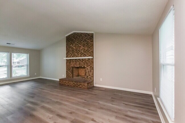 Building Photo - 6636 Piney Path Rd