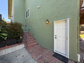 Building Photo - 1220 Monte Vista Ct