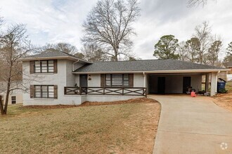 Building Photo - 140 Wood Valley Ln