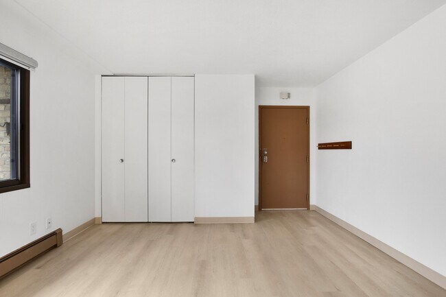 Building Photo - 934 High St