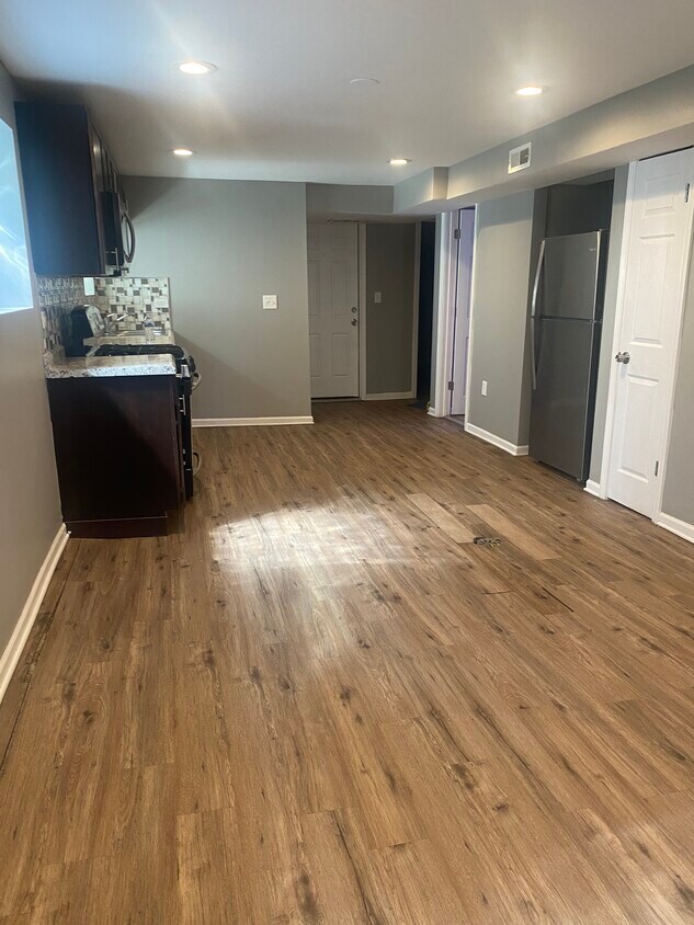 Foto principal - 7942 S Winchester Ave