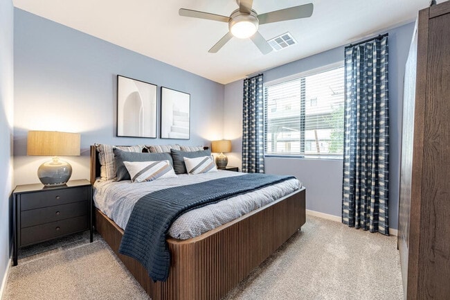 Solara Vista apartments — community photo - Solara Vista
