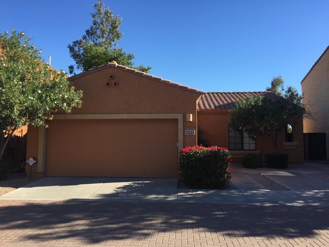 Foto del edificio - 7231 S Golfside Ln