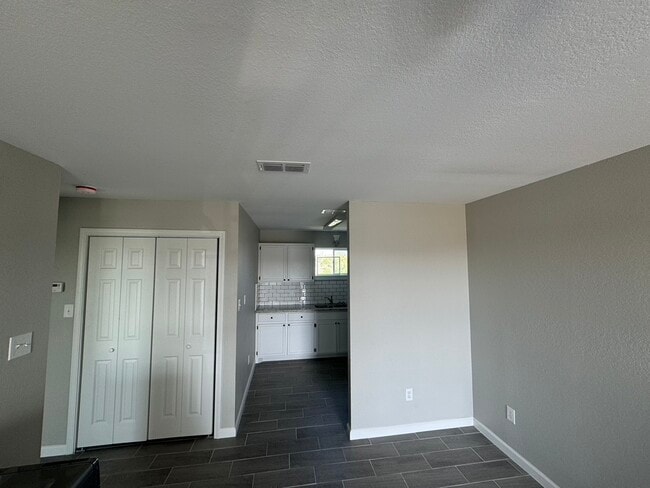 Building Photo - 101 Rockwell Way