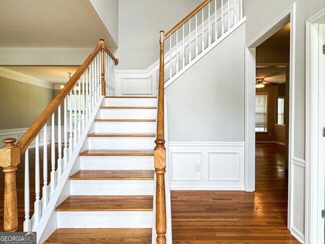 Building Photo - 705 Redrift Ct