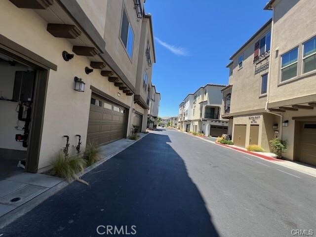Foto del edificio - 18318 Iris Ln