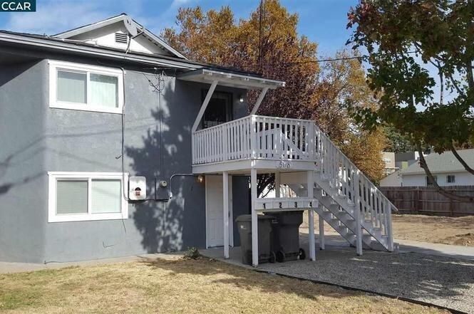 Building Photo - 508 B St. 3