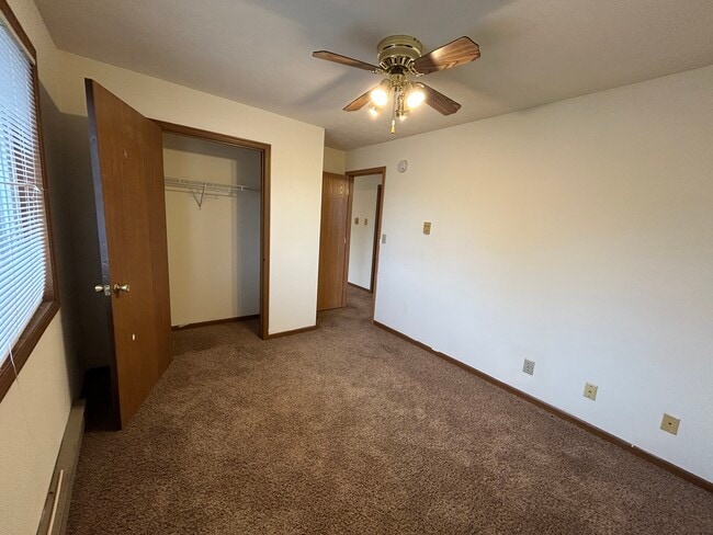 Building Photo - 271