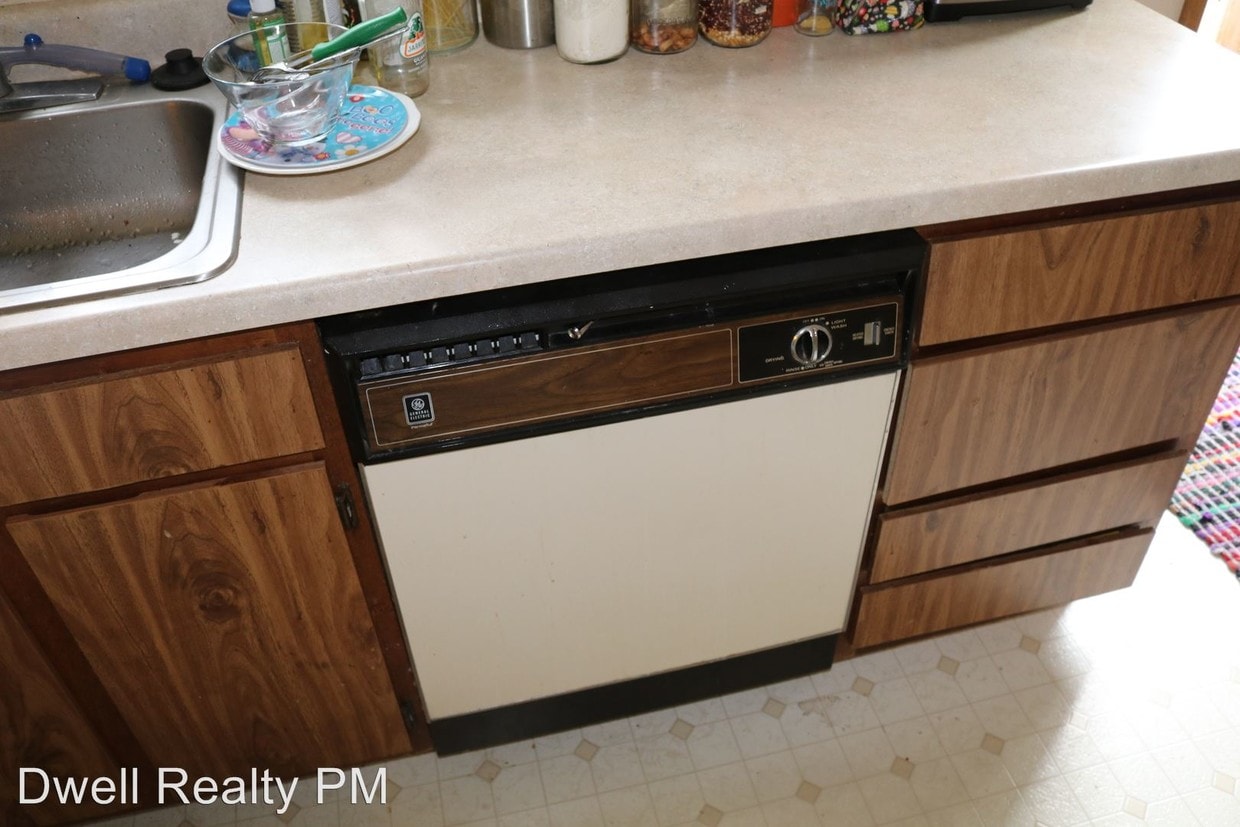 Foto del edificio - 6911 SE Mitchell St