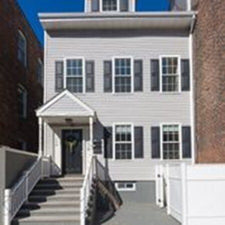 Primary Photo - 110 Chelsea St