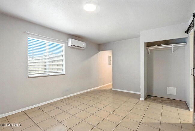 Building Photo - 14854 Big John Dr