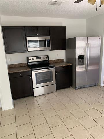 Foto del edificio - 2701 Woodlake Pkwy