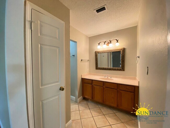 Foto del edificio - Beautiful 3 Bedroom Home in Willow Bend