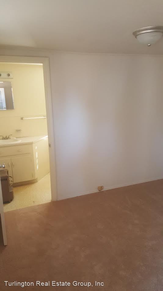 Building Photo - 2 br, 1 bath House - 804 S Sampson Ave